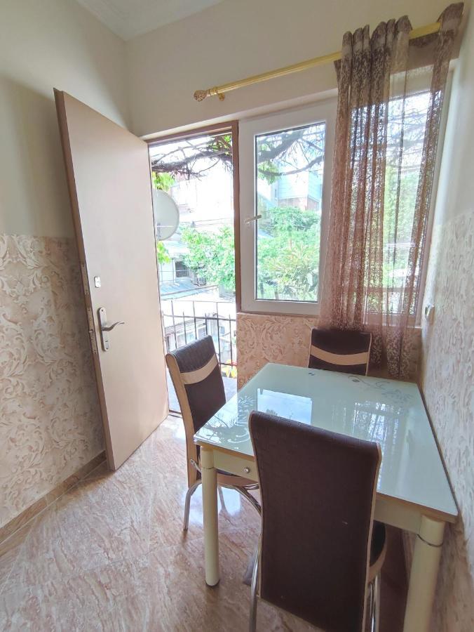 G&L Apartments Tbilissi Extérieur photo